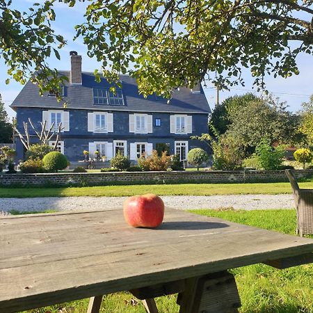Par Hasard Ou Pas Bed & Breakfast Saint-Martin-aux-Chartrains Exterior foto