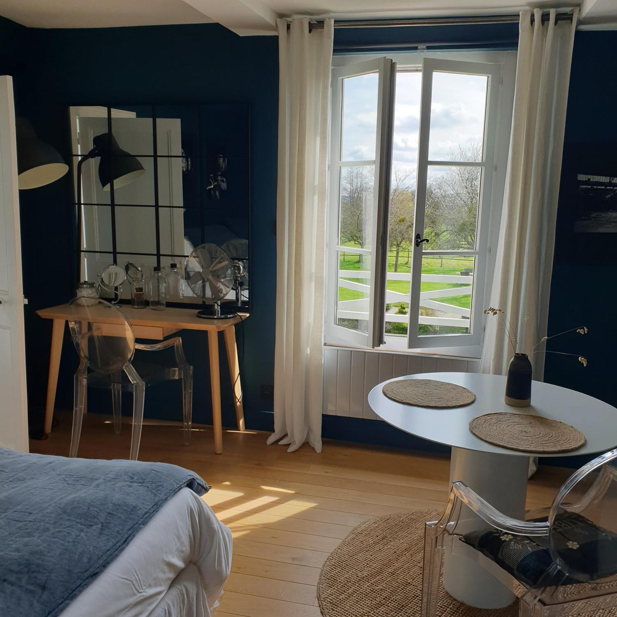 Par Hasard Ou Pas Bed & Breakfast Saint-Martin-aux-Chartrains Exterior foto