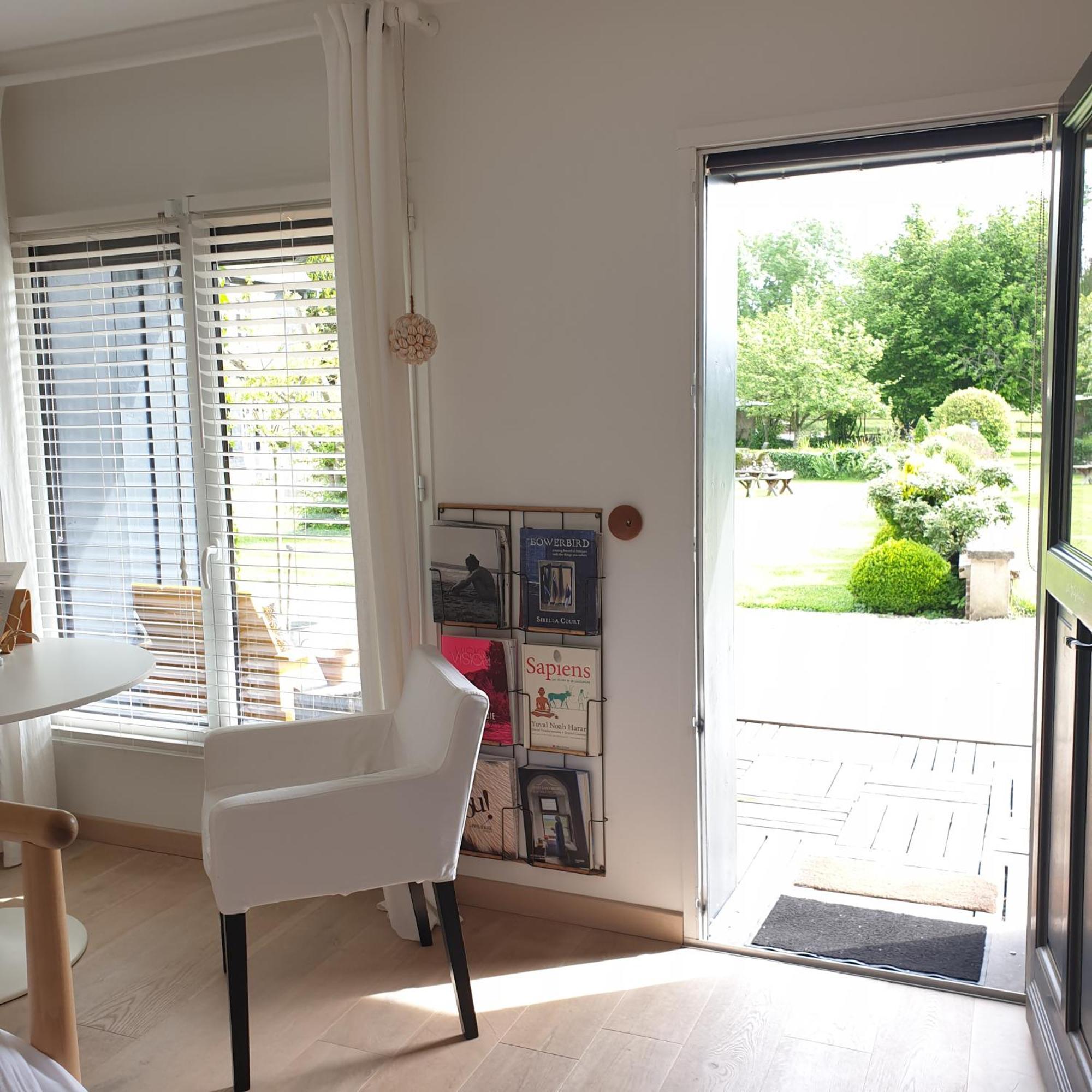 Par Hasard Ou Pas Bed & Breakfast Saint-Martin-aux-Chartrains Exterior foto