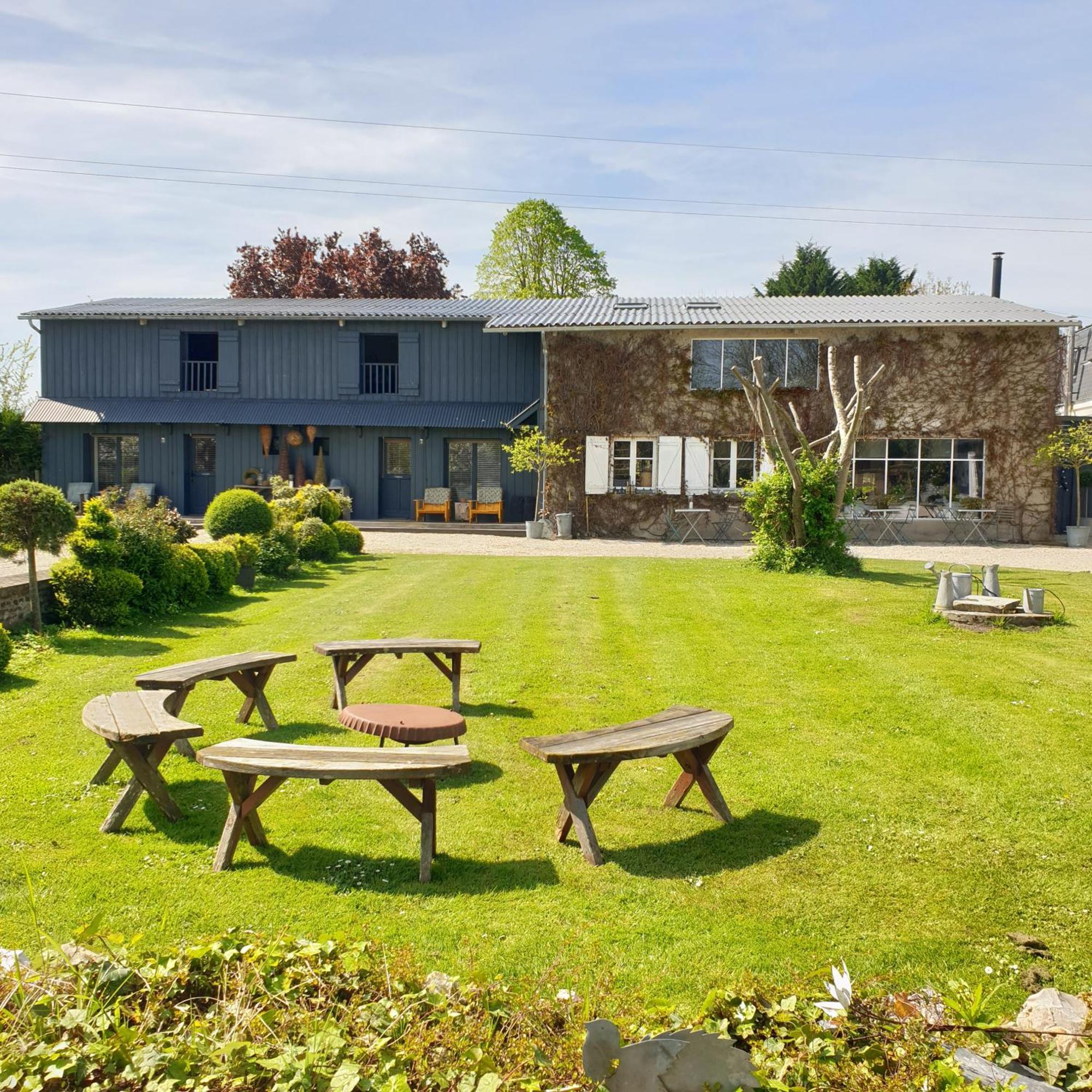 Par Hasard Ou Pas Bed & Breakfast Saint-Martin-aux-Chartrains Exterior foto